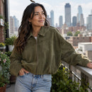 Jaqueta Bomber Feminina de Camurça - lifestyle 4