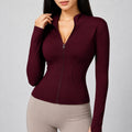 jaqueta-esportiva-feminina-gola-alta-com-ziper-modelagem-slim-manga-longa-para-treino-e-inverno-cor-05-borgonha